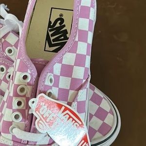 New with tags Vans Lavender Checkered Deck Shoes men’s 7 women’s 8.5